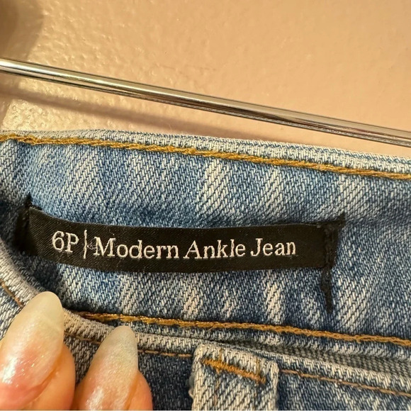 Talbots Modern Ankle Jeans With Ribbon  Tape Sea Glass Wash Size 6P - Picture 6 of 10